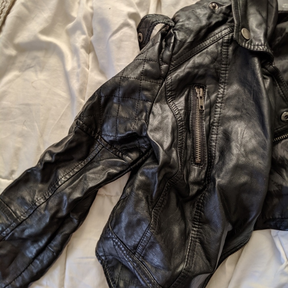 Leather Jacket - Picture 3 of 8